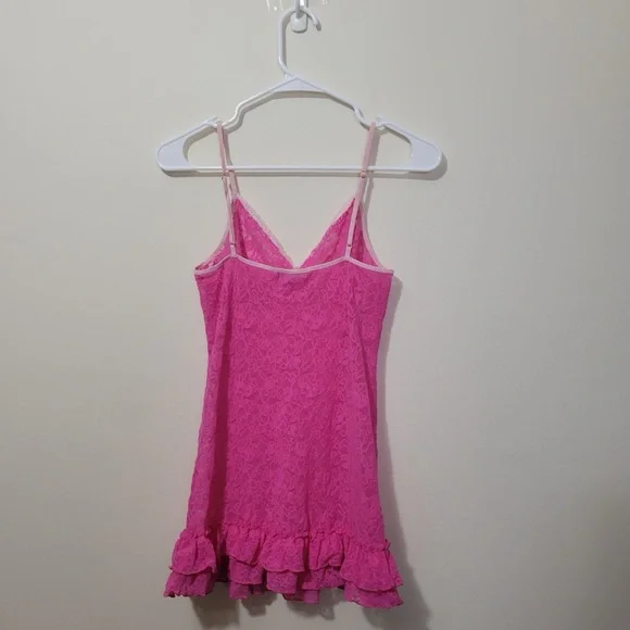 Victoria secret pink lace dress with ruffled hem - Picture 5 of 5